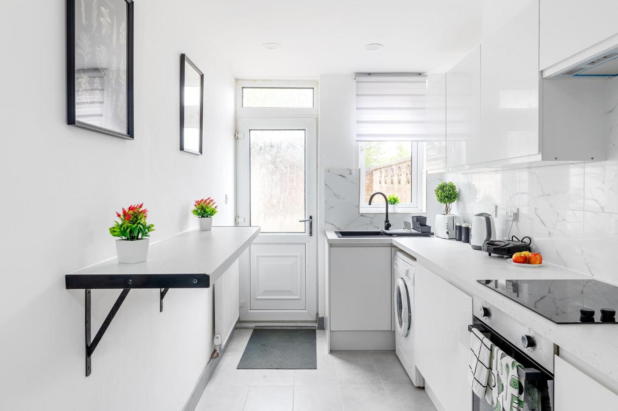 Stanion Luxurious 3 Bedroom Modern House Northamptonshire, Double, Twins, Single, Free Parking, Free Wi-Fi, Pets, Up To 8 Sleeps, 4 Smart Tvs Corby Dış mekan fotoğraf